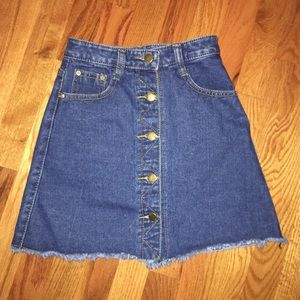 HIGH WAISTED BUTTON UP DENIM SKIRT